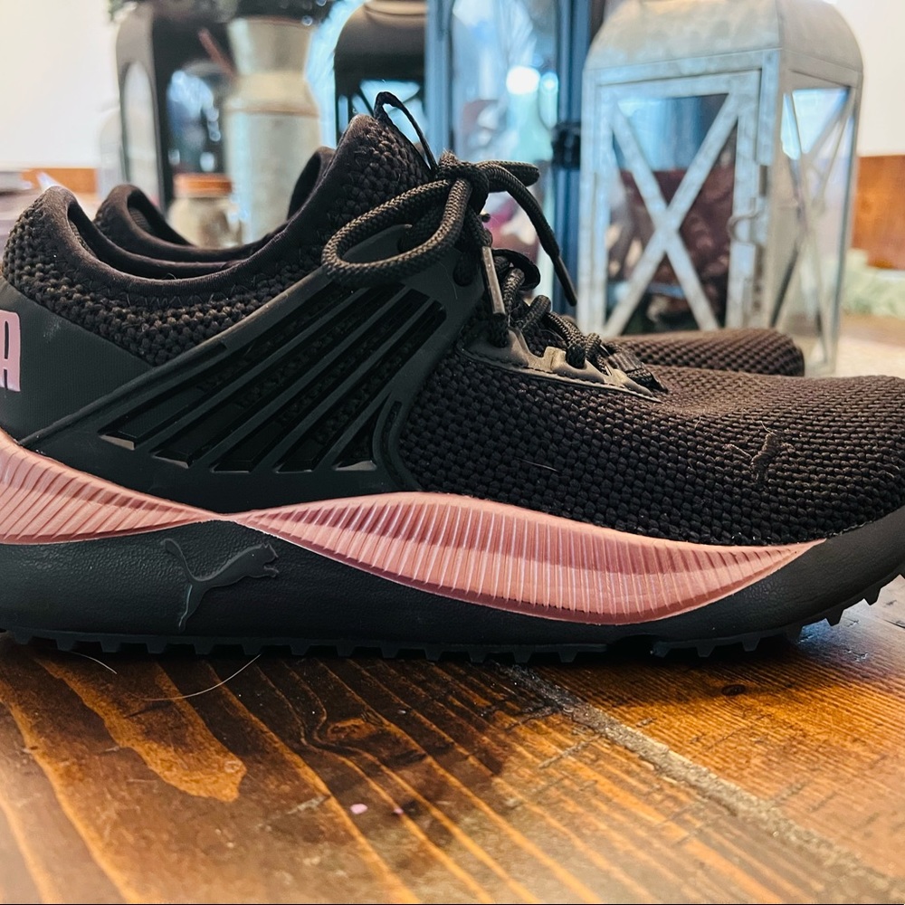 Puma Women’s Running Shoe (size 7)
